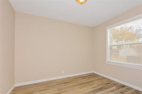 1508 Akron Dr, Saint Louis, MO 63137 photo 6