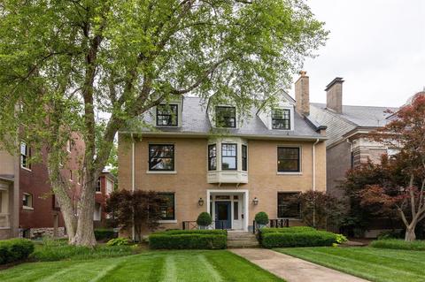 4632 Pershing Pl, Saint Louis, MO 63108
