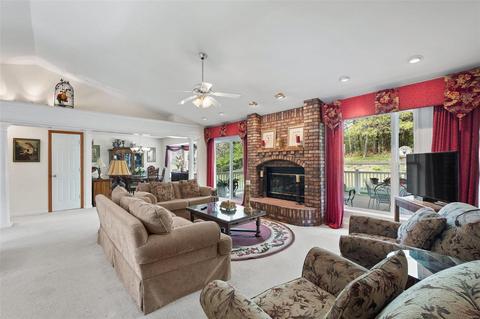 719 Loretta Dr, O'fallon, MO 63366 photo 6