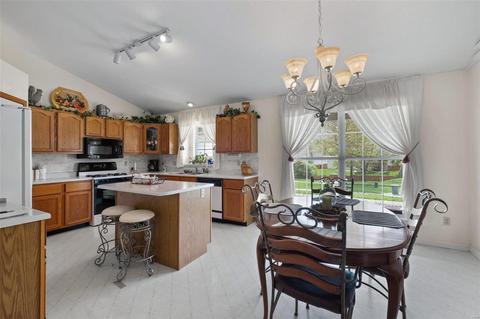 719 Loretta Dr, O'fallon, MO 63366 photo 7