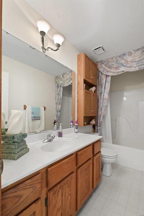 719 Loretta Dr, O'fallon, MO 63366 photo 25