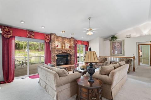 719 Loretta Dr, O'fallon, MO 63366 photo 3