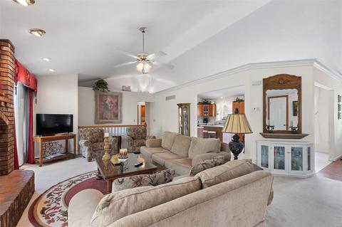 719 Loretta Dr, O'fallon, MO 63366 photo 4