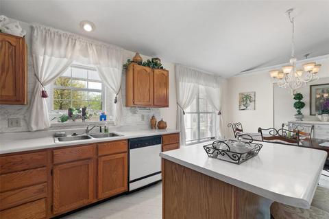 719 Loretta Dr, O'fallon, MO 63366 photo 14