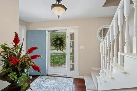 963 Palm Bay Dr, Ballwin, MO 63021 photo 3