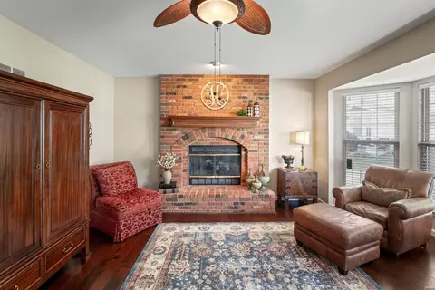 963 Palm Bay Dr, Ballwin, MO 63021 photo 6
