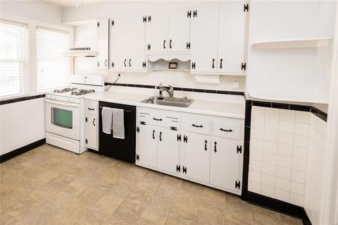 1230 N Sappington Rd N, Saint Louis, MO 63122 photo 8