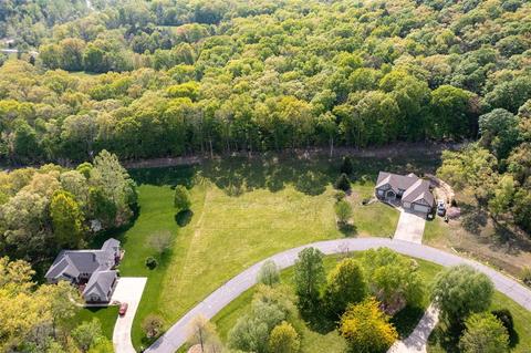137 Berg Crossing Dr, Augusta, MO 63332