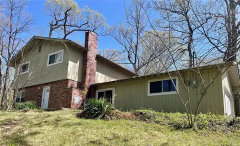 618 Avon Pl, Saint Charles, MO 63303