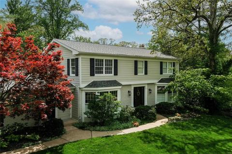 530 Webster Path Ct, Webster Groves, MO 63119