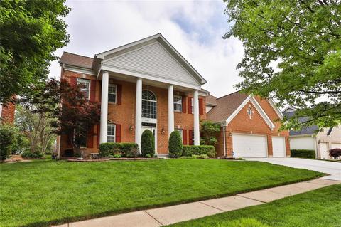 15583 Meadowbrook Circle Ln, Chesterfield, MO 63017