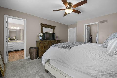 853 Spring Hill Farm Dr, Ballwin, MO 63021 photo 19