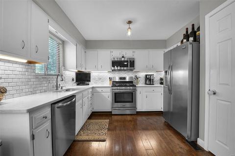 853 Spring Hill Farm Dr, Ballwin, MO 63021 photo 13