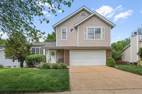 853 Spring Hill Farm Dr, Ballwin, MO 63021 photo 2