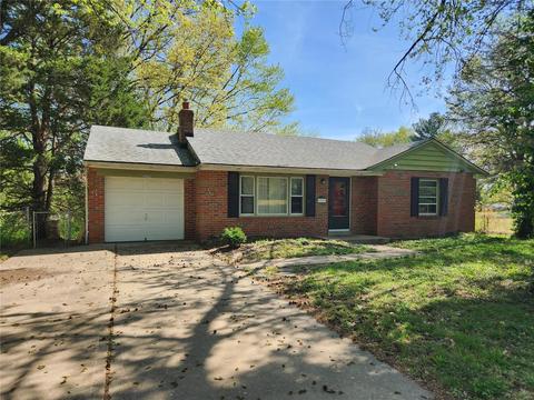 1379 Thatcher Ave, Saint Louis, MO 63135