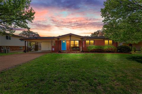 5208 Faro Dr, Saint Louis, MO 63128