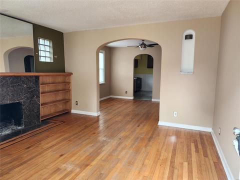 706 Tesmore Pl, Saint Louis, MO 63135 photo 2