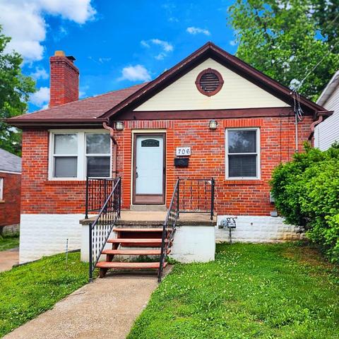 706 Tesmore Pl, Saint Louis, MO 63135