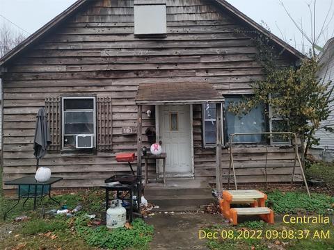 633 S Maple St, Centralia, IL 62801 photo 1
