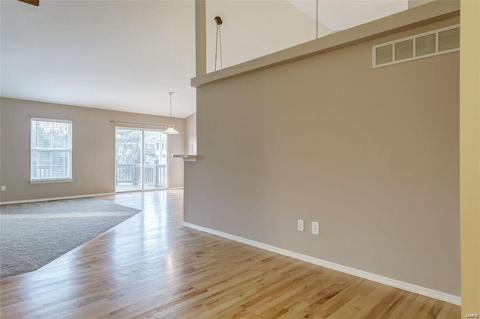 2707 Brook Meadow Ln, O'fallon, MO 63368 photo 4