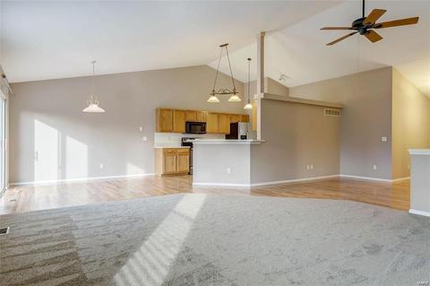 2707 Brook Meadow Ln, O'fallon, MO 63368 photo 6