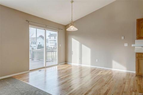 2707 Brook Meadow Ln, O'fallon, MO 63368 photo 8
