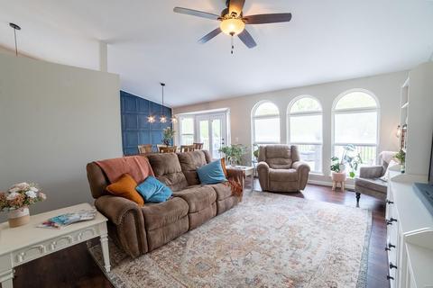 645 Fox Hill Estates Dr, Manchester, MO 63021 photo 3