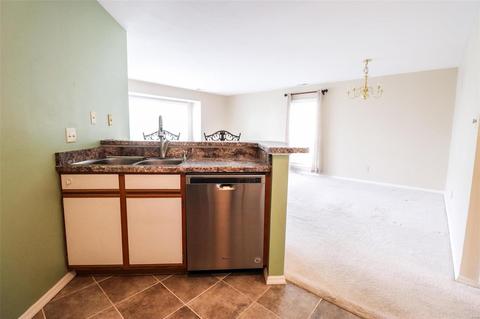1335 Crossings Ct #A, Ballwin, MO 63021 photo 8