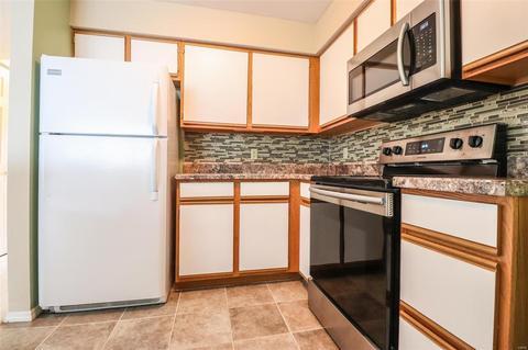 1335 Crossings Ct #A, Ballwin, MO 63021 photo 7