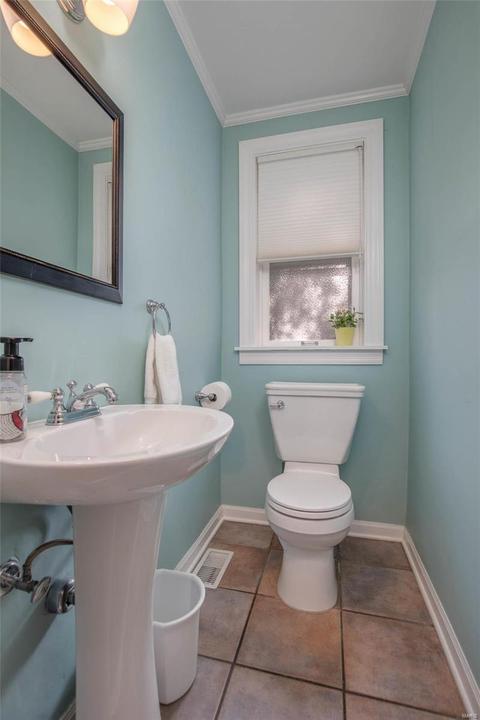 8024 Gannon Ave, Saint Louis, MO 63130 photo 19