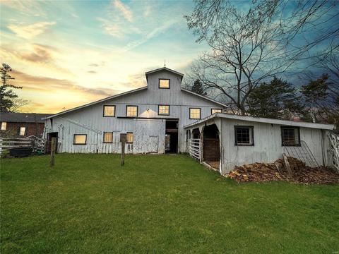 13770 Stonemont Ct, Saint Louis, MO 63131