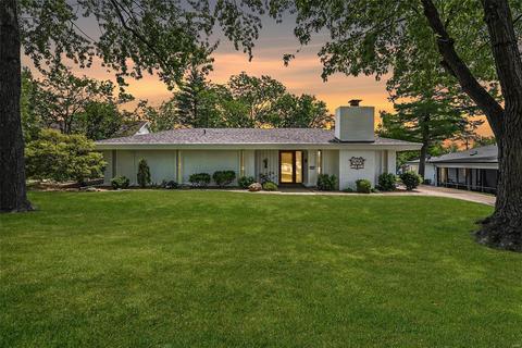 17 Cool Meadows Dr, Ballwin, MO 63011