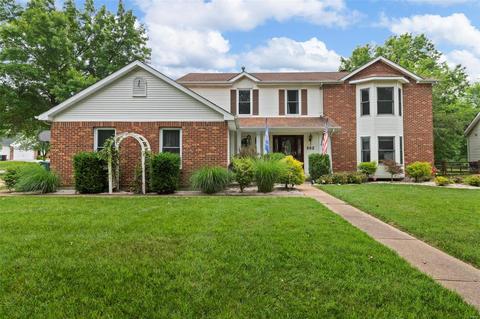 502 Riverchase Cir, Fenton, MO 63026