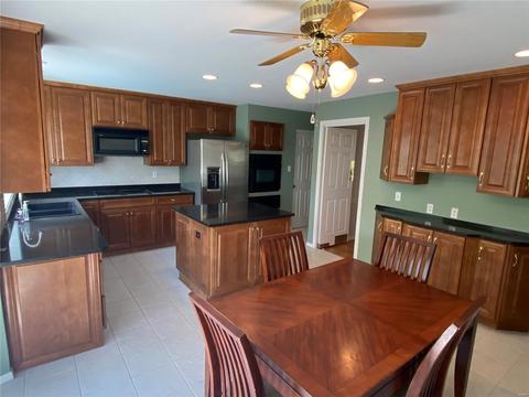 1242 Chavaniac Dr, Ballwin, MO 63011 photo 29