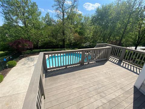 1242 Chavaniac Dr, Ballwin, MO 63011 photo 5