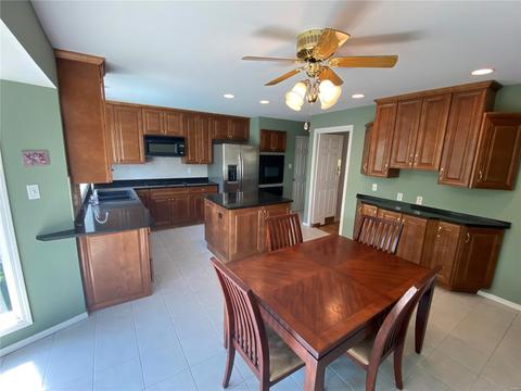 1242 Chavaniac Dr, Ballwin, MO 63011 photo 30