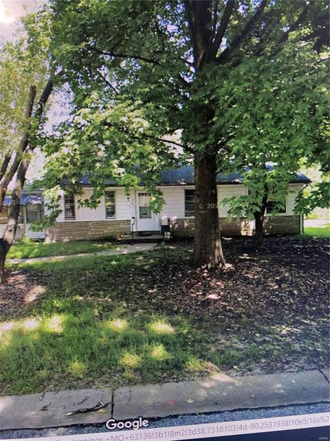 2457 Shannonaire Dr, Saint Louis, MO 63136