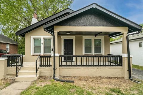 19 Lee Ave, Ferguson, MO 63135
