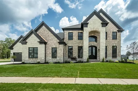 770 Schaeffers Grove Ct, Chesterfield, MO 63005