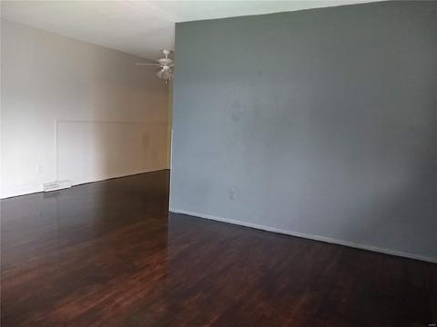 4040 Esseldale, Saint Ann, MO 63074 photo 3