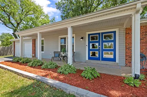 1616 Craig Rd, Saint Louis, MO 63146
