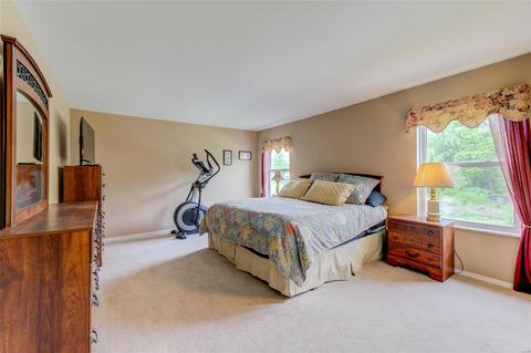 1332 Bryan Valley Dr, O'fallon, MO 63366 photo 17