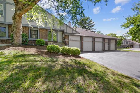 2366 Seven Pines Dr #4, Saint Louis, MO 63146