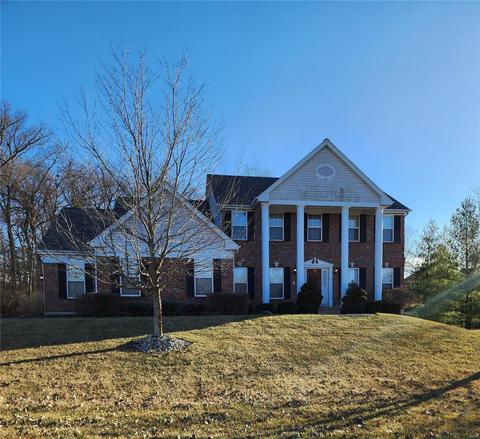 106 Crocket Creek Dr, Wentzville, MO 63385
