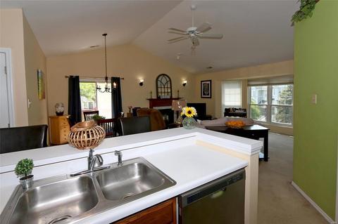 1626 Whispering Crk #C, Ballwin, MO 63021 photo 12