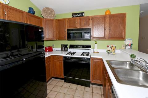 1626 Whispering Crk #C, Ballwin, MO 63021 photo 11