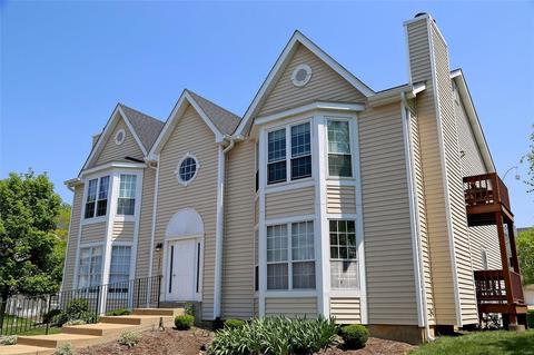 1626 Whispering Crk #C, Ballwin, MO 63021