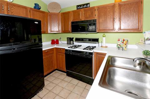 1626 Whispering Crk #C, Ballwin, MO 63021 photo 10