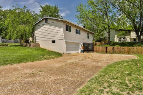 656 Hickory Knoll Ct, Ballwin, MO 63021 photo 30
