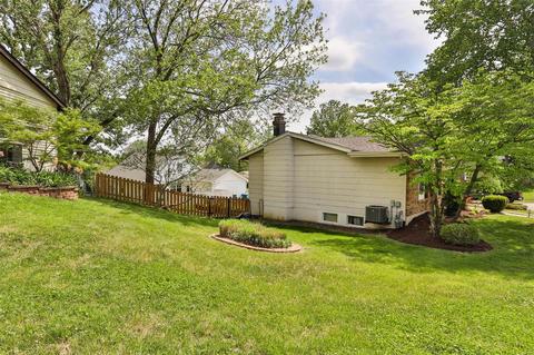 656 Hickory Knoll Ct, Ballwin, MO 63021 photo 31